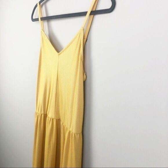 UNIVERSAL THREAD | V-Neck Yellow Chevron Dress NEW Women’s Size Medium - Picture 2 of 8